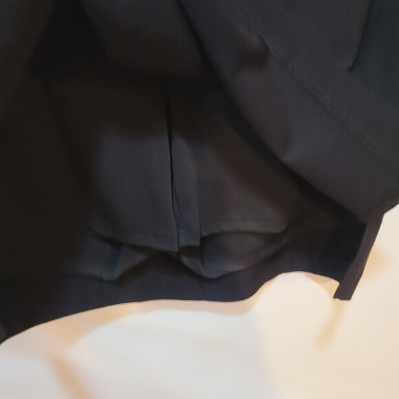 Black A-Line Knee-Length Skirt With Grommet Details & Side Slits - Picture 6 of 10